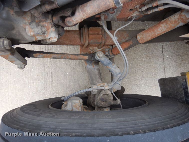 image for item DR8100 2003 Blue Bird  school bus