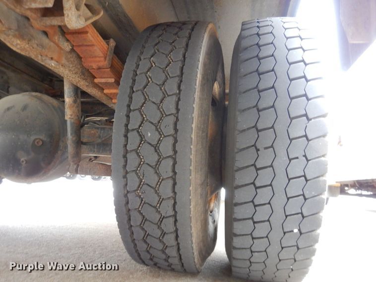 image for item DR8100 2003 Blue Bird  school bus