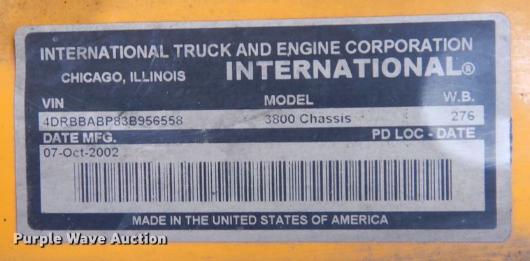 image for item DR8100 2003 Blue Bird  school bus