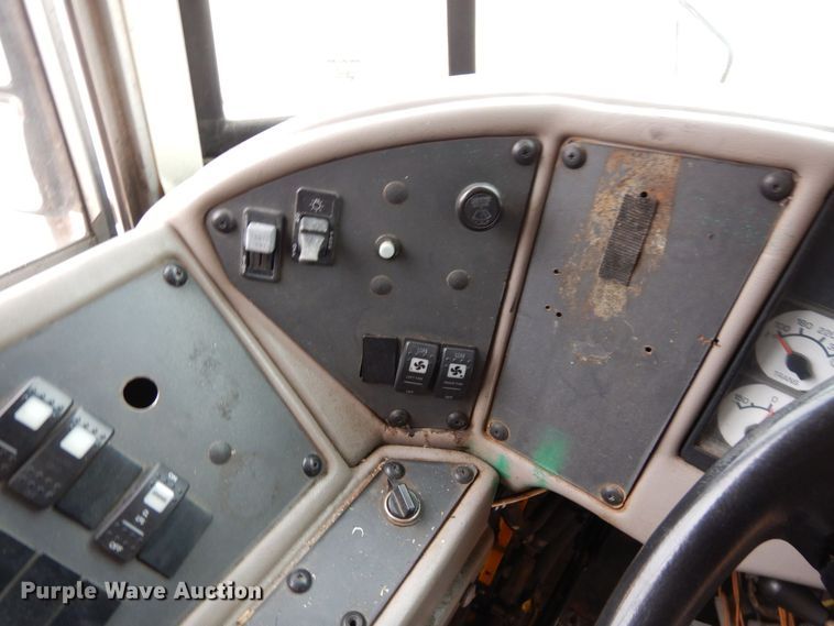 image for item DR8101 2004 IC Corporation IC3S530  school bus