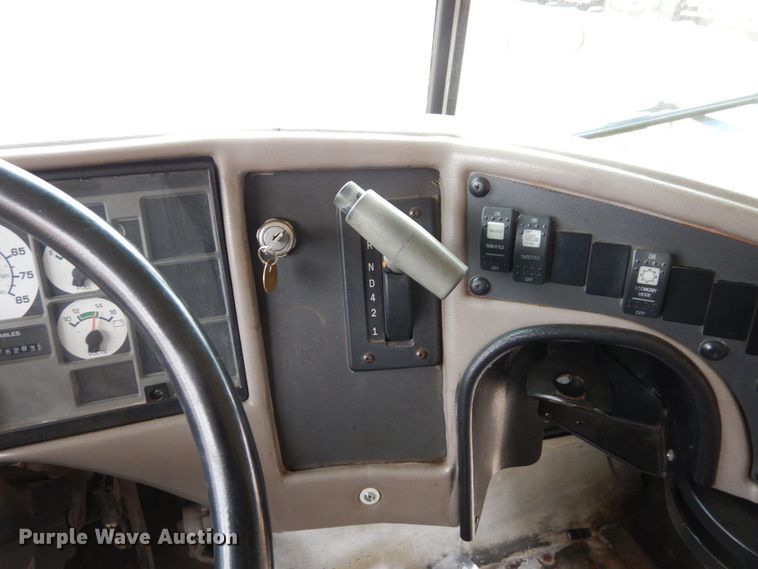 image for item DR8101 2004 IC Corporation IC3S530  school bus