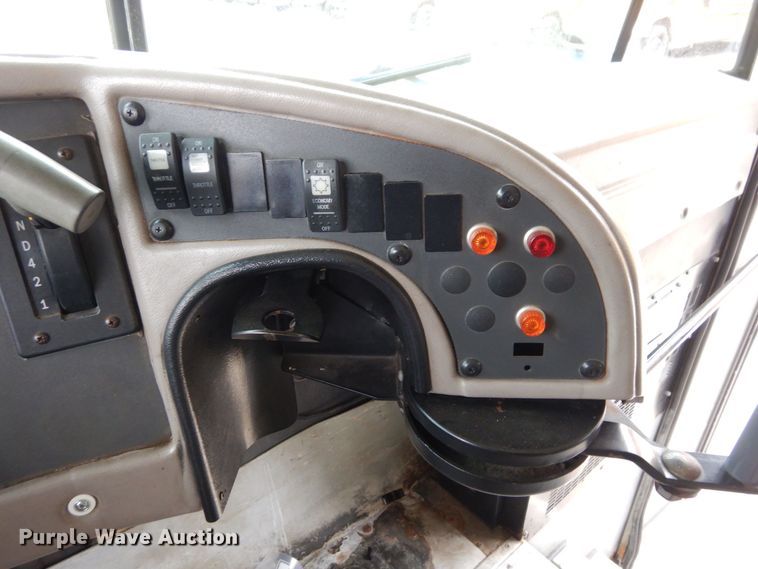 image for item DR8101 2004 IC Corporation IC3S530  school bus