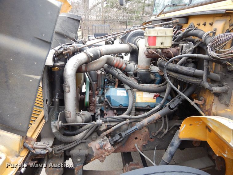 image for item DR8101 2004 IC Corporation IC3S530  school bus