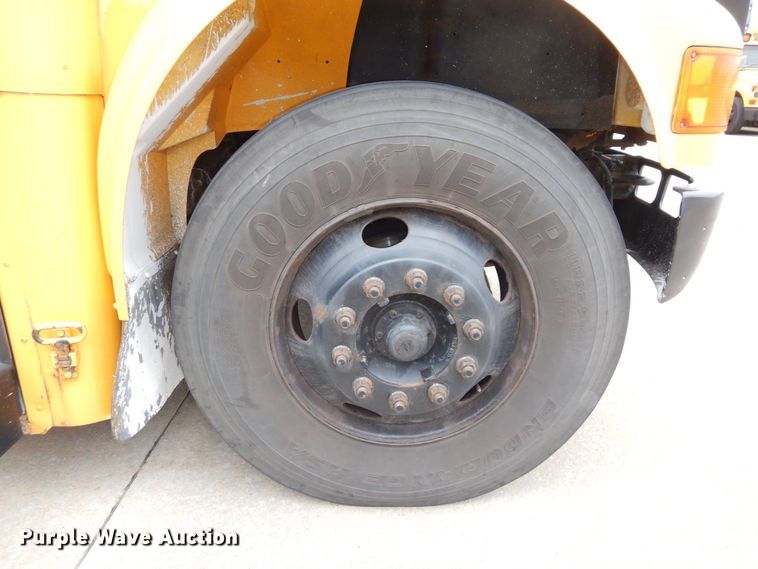 image for item DR8101 2004 IC Corporation IC3S530  school bus