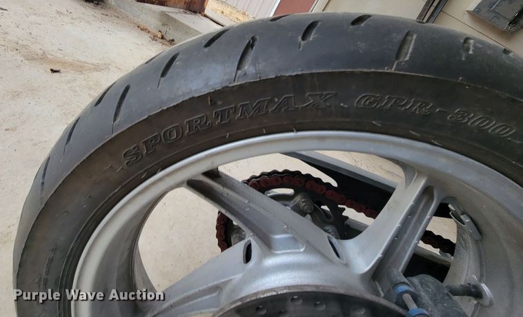 image for item HG9363 2012 Honda CBR250R  motorcycle