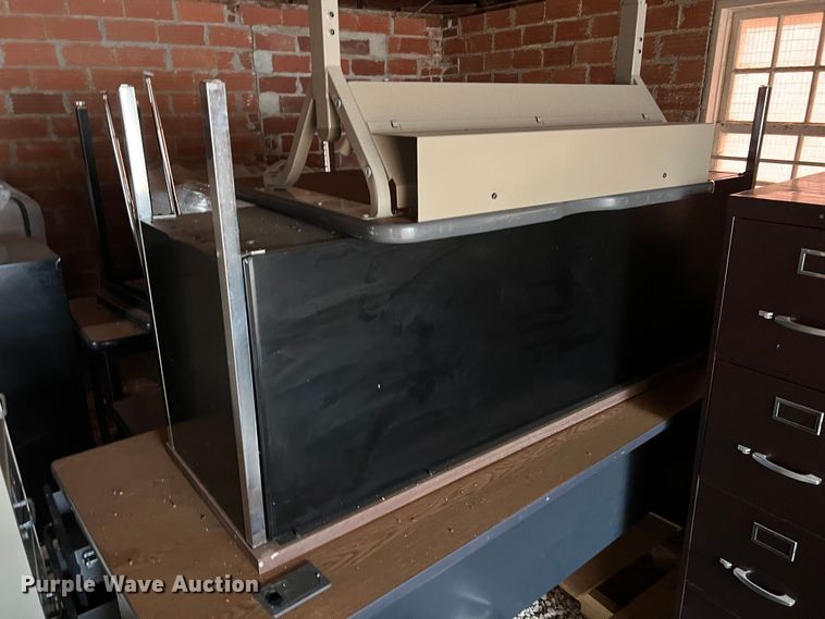 image for item ID9282 Office supplies and equipment