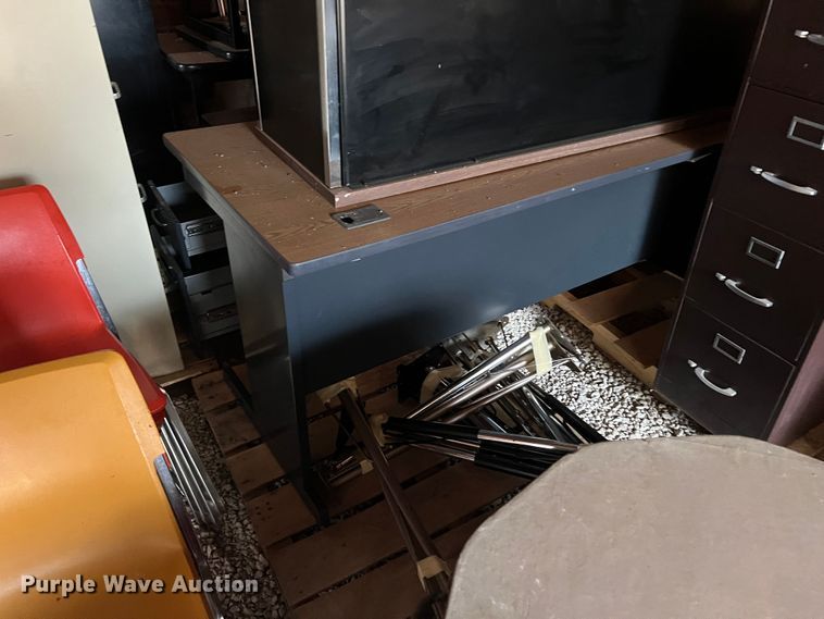 image for item ID9282 Office supplies and equipment