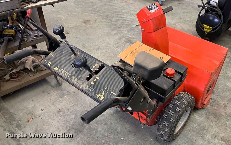 image for item ID9290 Ariens ST824  snow blower