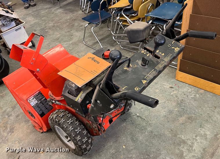image for item ID9290 Ariens ST824  snow blower
