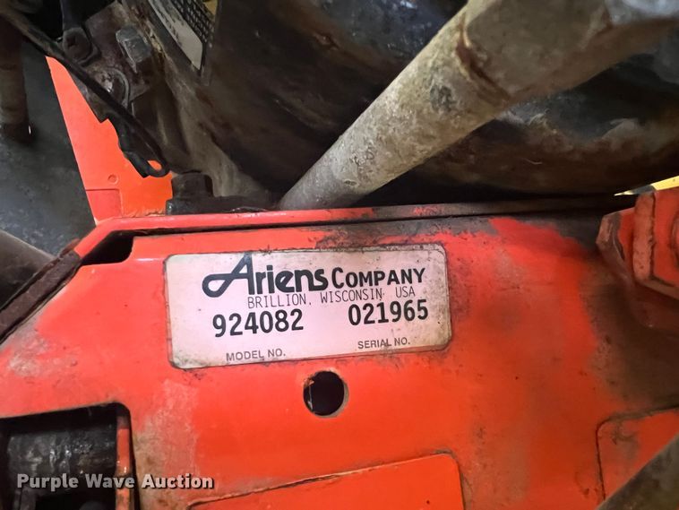 image for item ID9290 Ariens ST824  snow blower