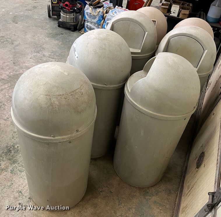 image for item ID9292 (7) trash cans