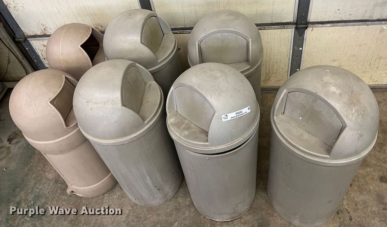 image for item ID9292 (7) trash cans