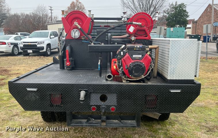 image for item ID9295 2003 Chevrolet Silverado 3500  Ext. Cab flatbed pickup truck