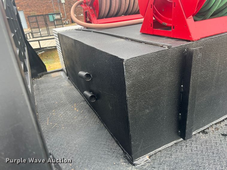 image for item ID9295 2003 Chevrolet Silverado 3500  Ext. Cab flatbed pickup truck