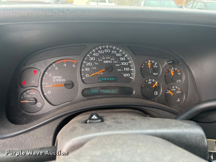 image for item ID9295 2003 Chevrolet Silverado 3500  Ext. Cab flatbed pickup truck