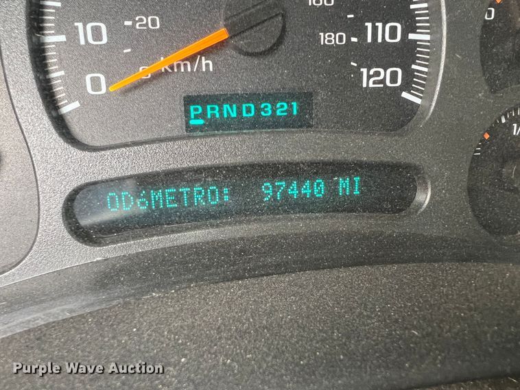 image for item ID9295 2003 Chevrolet Silverado 3500  Ext. Cab flatbed pickup truck