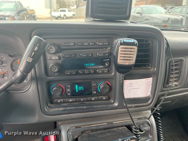 image for item ID9295 2003 Chevrolet Silverado 3500  Ext. Cab flatbed pickup truck