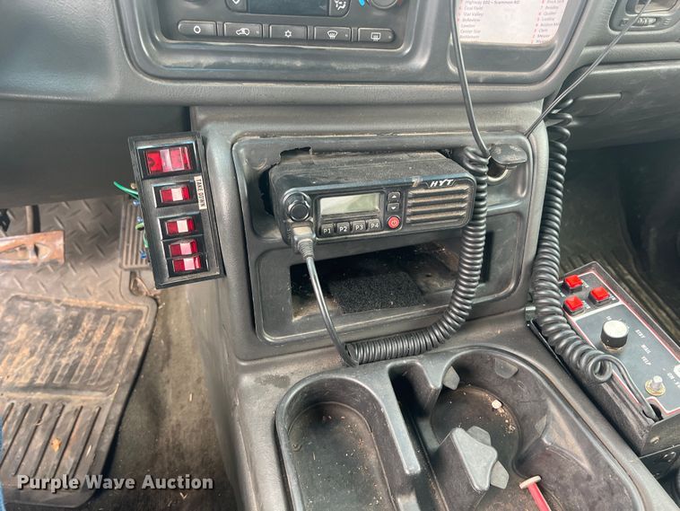 image for item ID9295 2003 Chevrolet Silverado 3500  Ext. Cab flatbed pickup truck