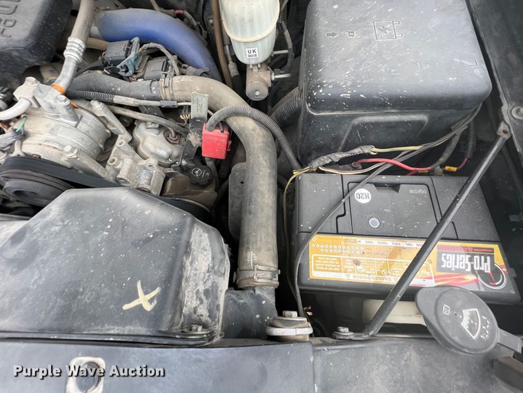 image for item ID9295 2003 Chevrolet Silverado 3500  Ext. Cab flatbed pickup truck