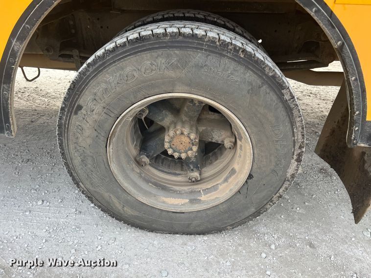 image for item ID9296 1998 Blue Bird B7  school bus