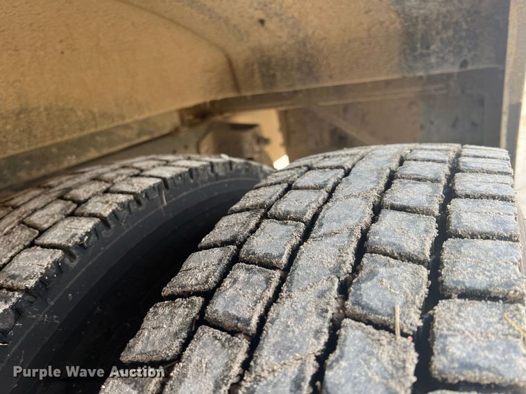 image for item ID9296 1998 Blue Bird B7  school bus