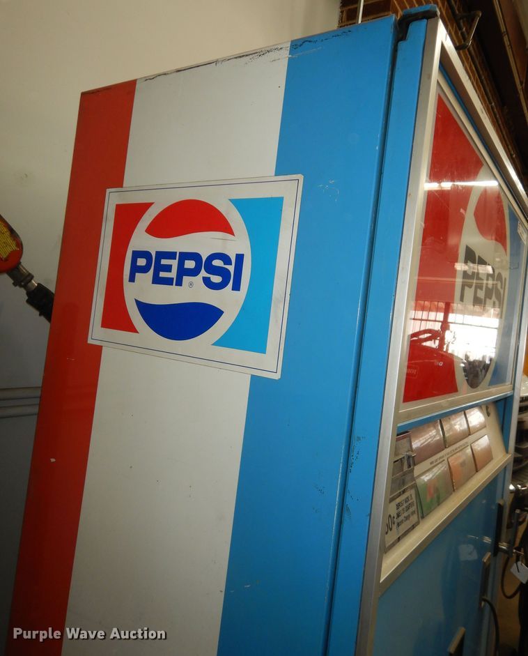 image for item IE9979 Vendorlator 01C1931BE  vending machine