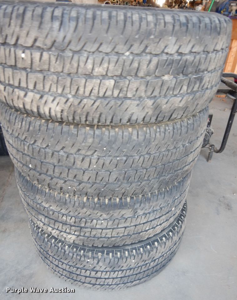 image for item IE9981 (4) Michelin 275/65R18 tires