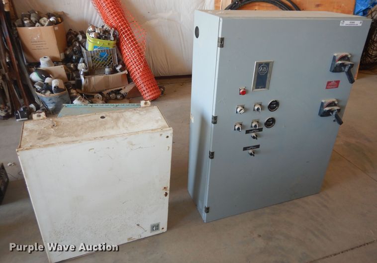 image for item IE9989 (3) electrical boxes