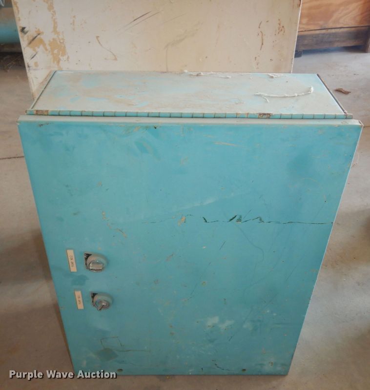 image for item IE9989 (3) electrical boxes