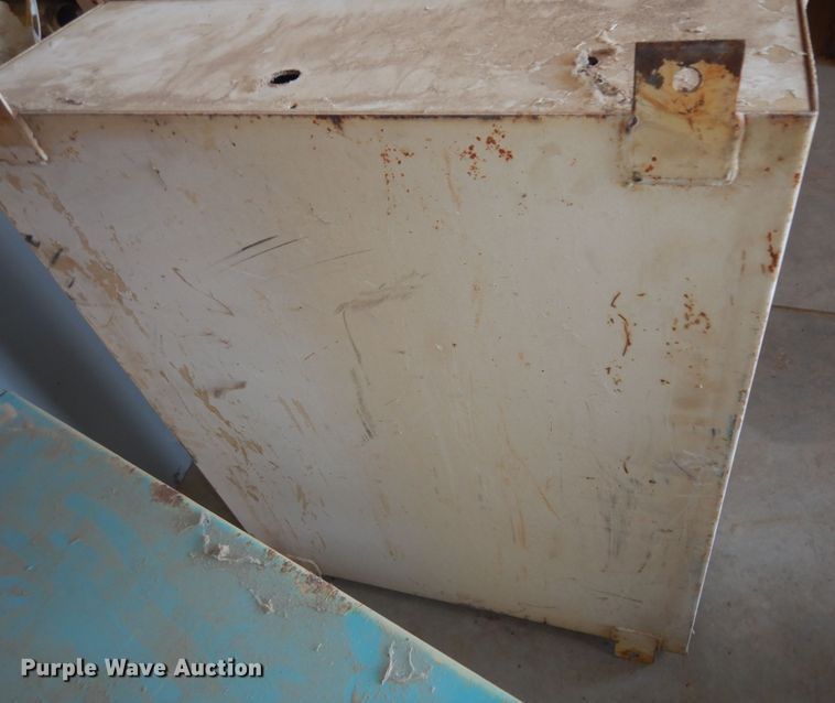 image for item IE9989 (3) electrical boxes