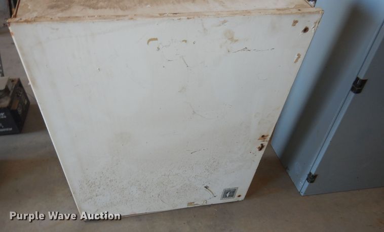 image for item IE9989 (3) electrical boxes