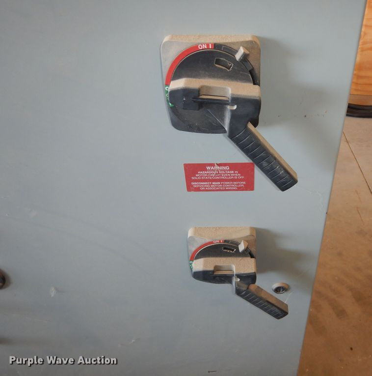 image for item IE9989 (3) electrical boxes