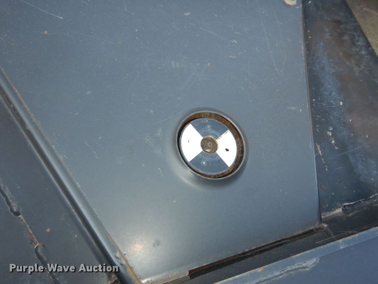 image for item IE9992 2014 Bobcat  90"W skid steer finish mower