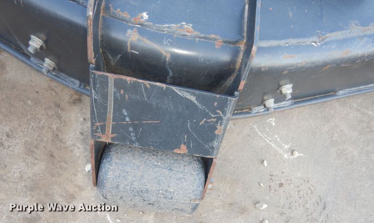 image for item IE9992 2014 Bobcat  90"W skid steer finish mower