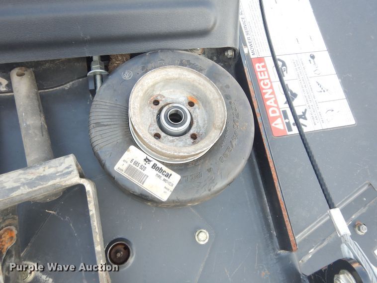 image for item IE9992 2014 Bobcat  90"W skid steer finish mower