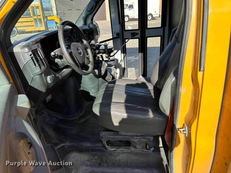 image for item JD9623 2015 Thomas Built 051MS  school bus