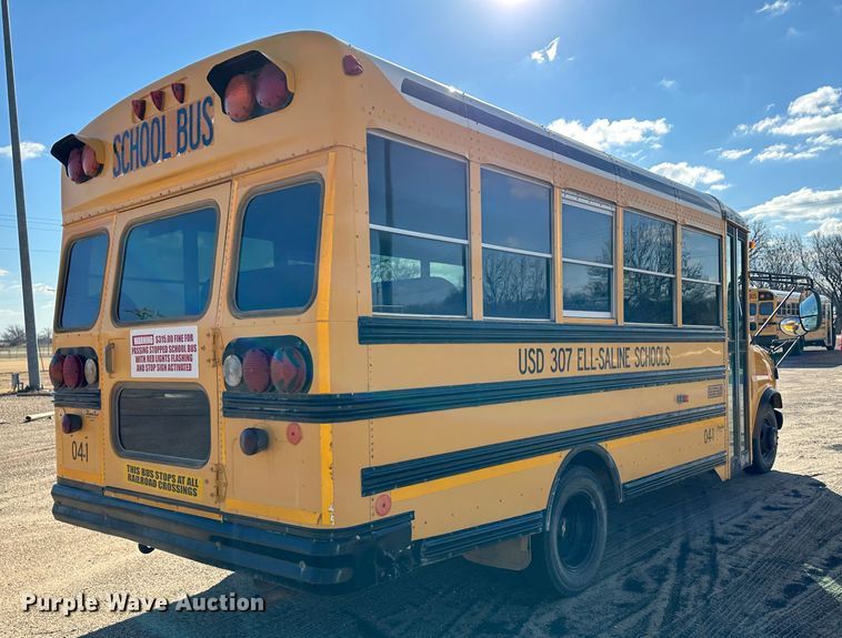 image for item JD9649 2002 Chevrolet Express G3500  school bus