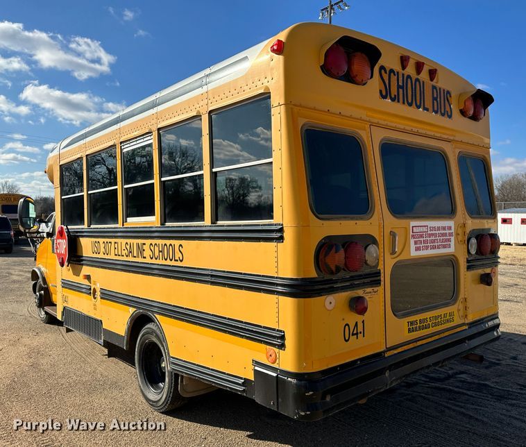 image for item JD9649 2002 Chevrolet Express G3500  school bus