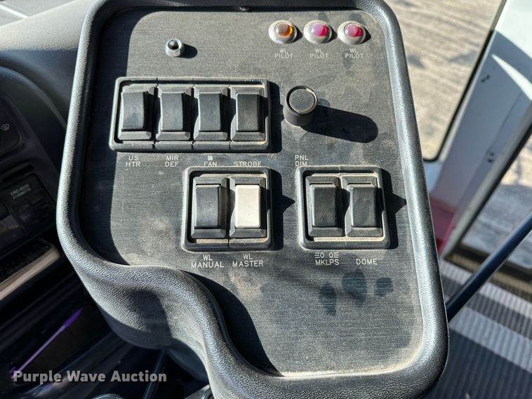 image for item JD9649 2002 Chevrolet Express G3500  school bus