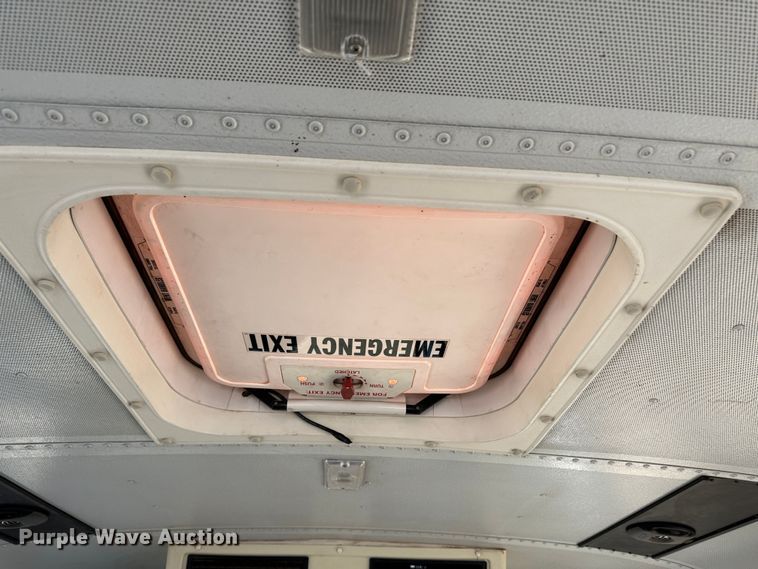 image for item JD9649 2002 Chevrolet Express G3500  school bus