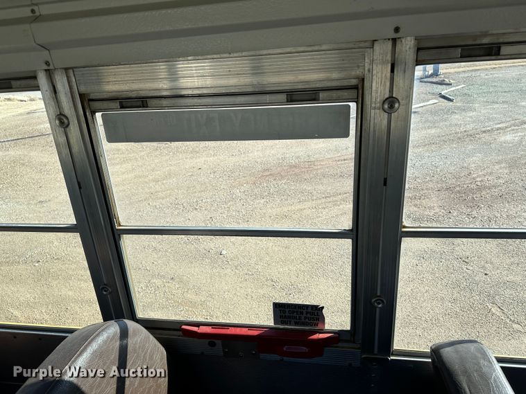 image for item JD9649 2002 Chevrolet Express G3500  school bus