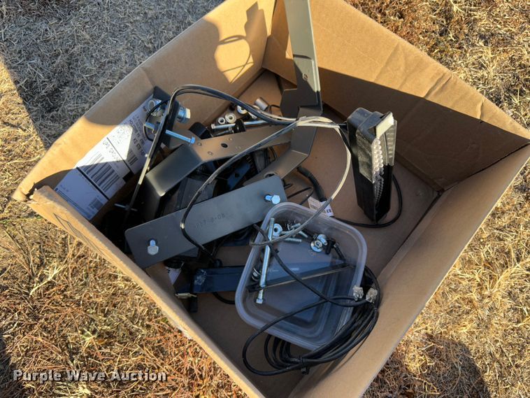 image for item JD9753 Automotive accessories