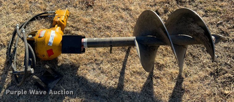 image for item JD9754 Hydraulic post hole digger