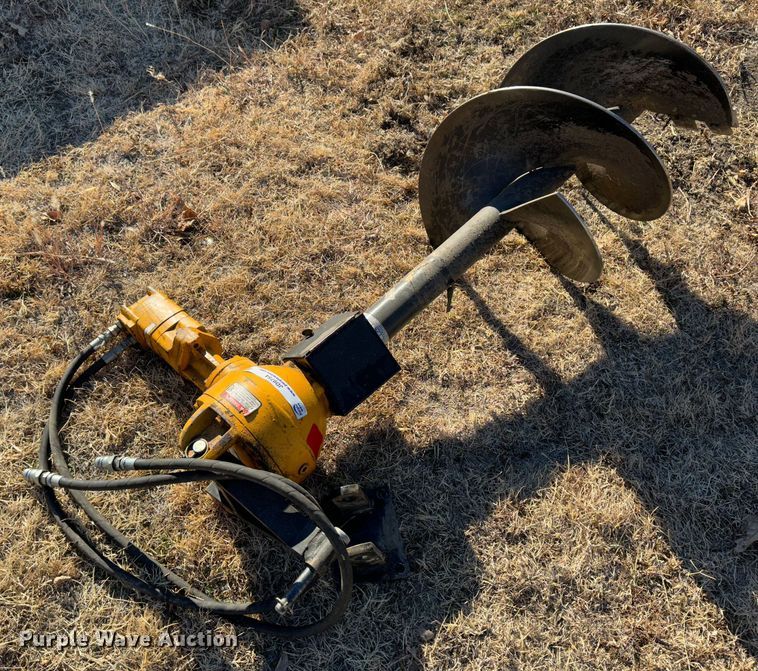 image for item JD9754 Hydraulic post hole digger