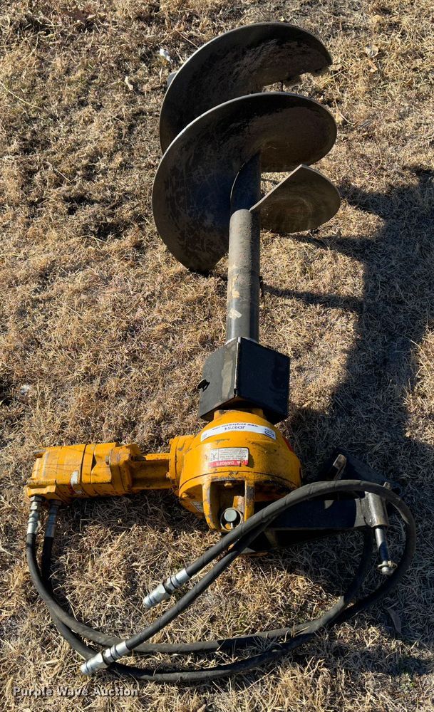 image for item JD9754 Hydraulic post hole digger