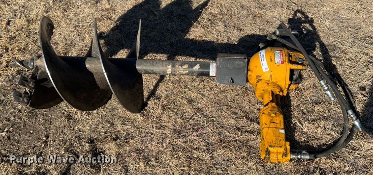 image for item JD9754 Hydraulic post hole digger