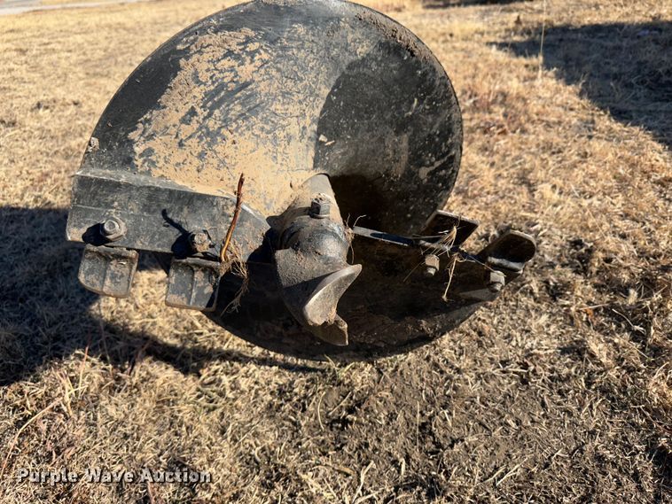 image for item JD9754 Hydraulic post hole digger