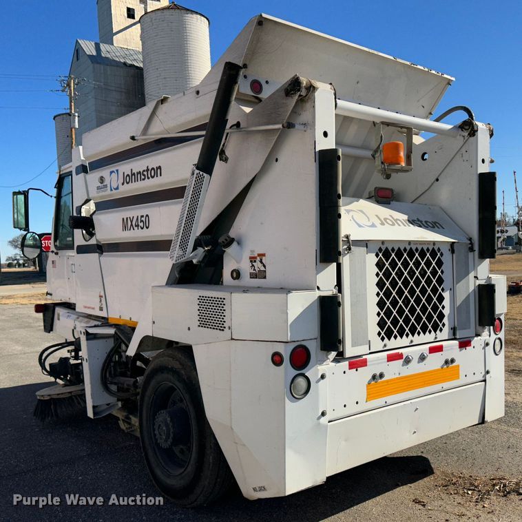 image for item JD9759 2006 Johnston MX450  street sweeper truck