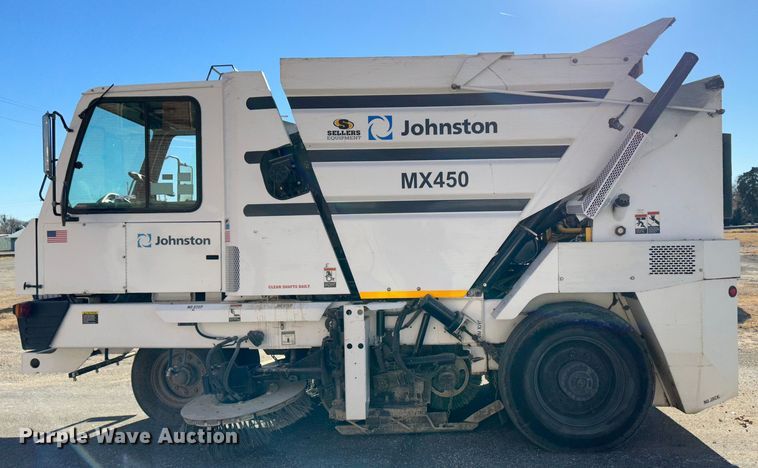 image for item JD9759 2006 Johnston MX450  street sweeper truck