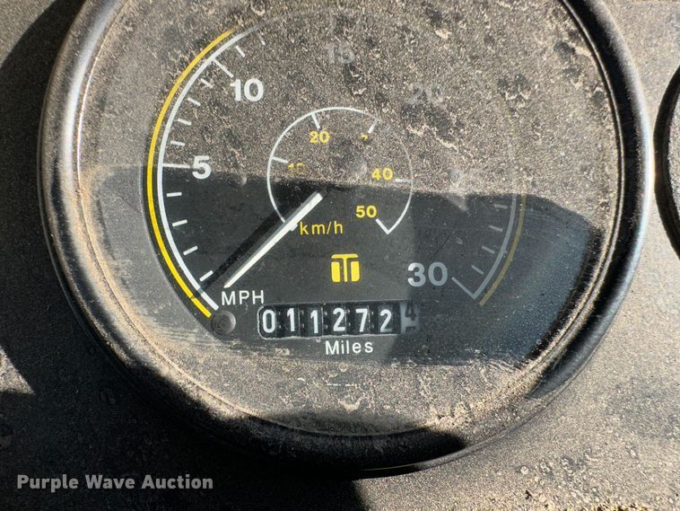 image for item JD9759 2006 Johnston MX450  street sweeper truck